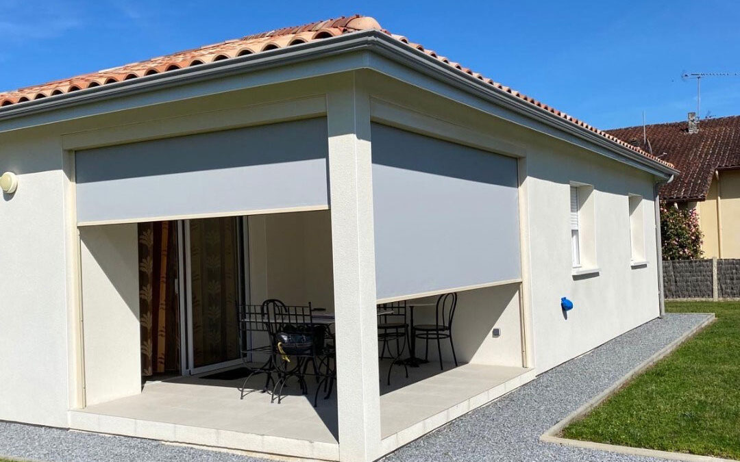 Installation de stores zip pour la fermeture d’une terrasse à Mont-de-Marsan (40)