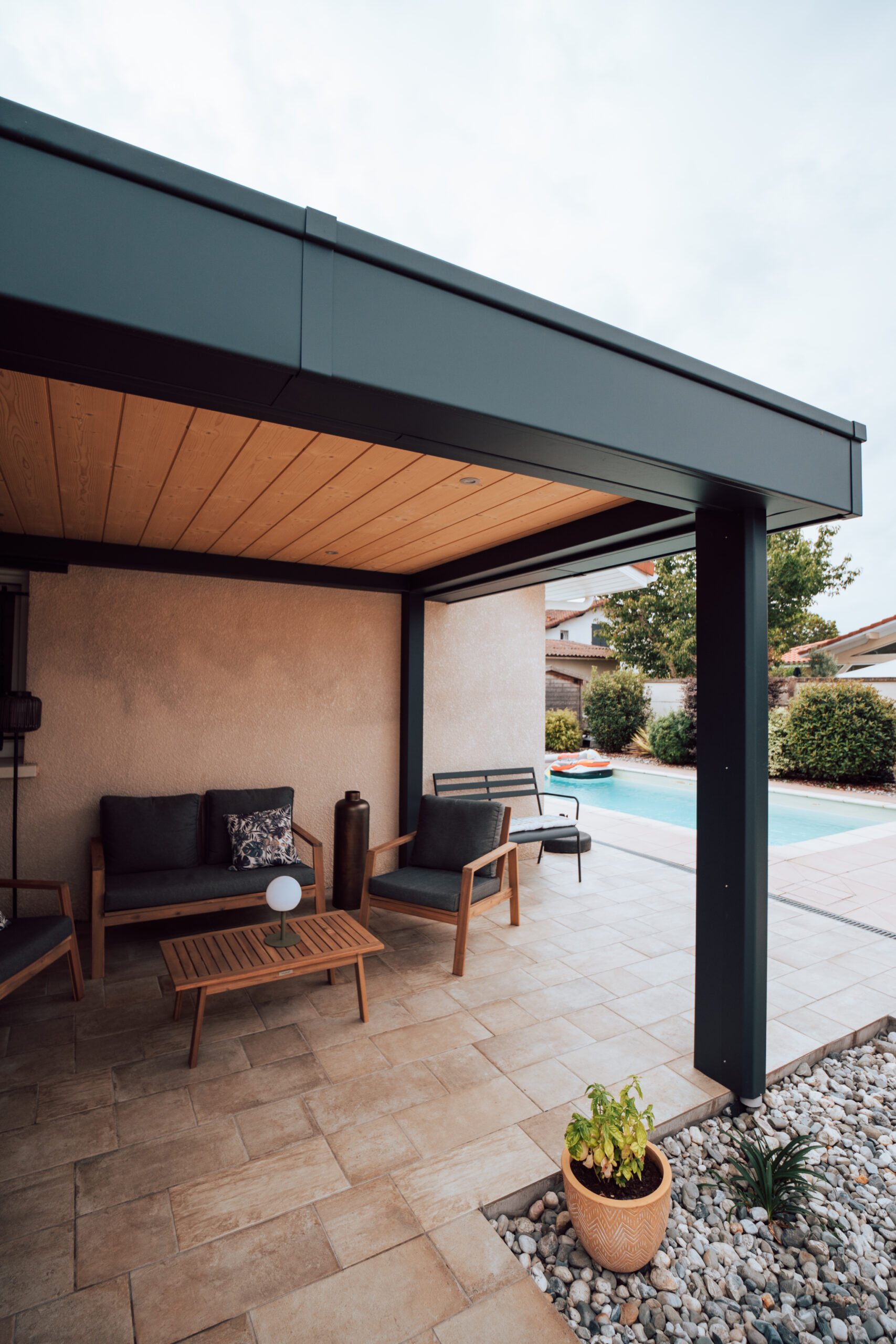 Pergola moderne avec puits de jour à Mont-de-Marsan