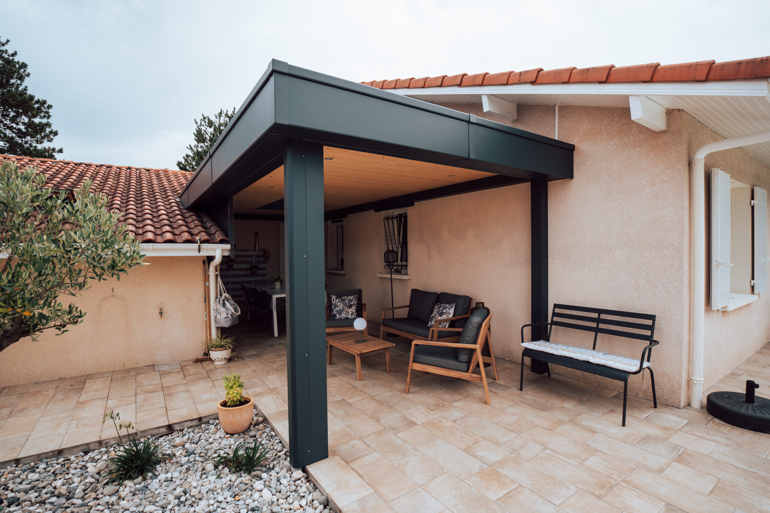 Pergola moderne avec puits de jour à Mont-de-Marsan
