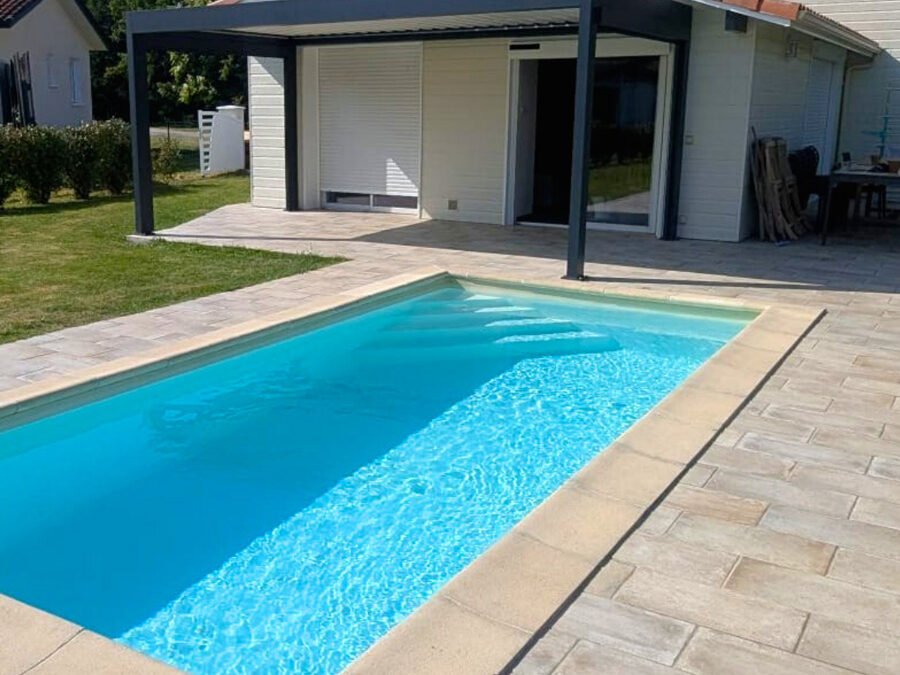 Pergola bioclimatique à Lit-et-Mixe