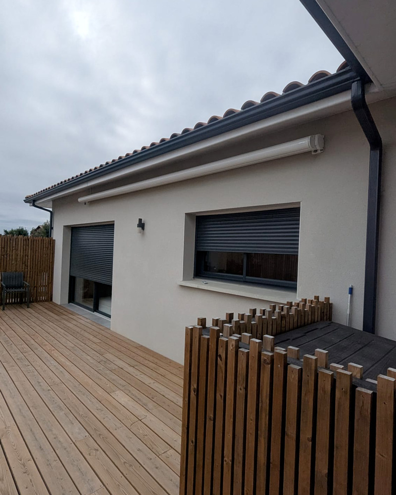 Store banne grande dimension à Saint-Geours-de-Maremme