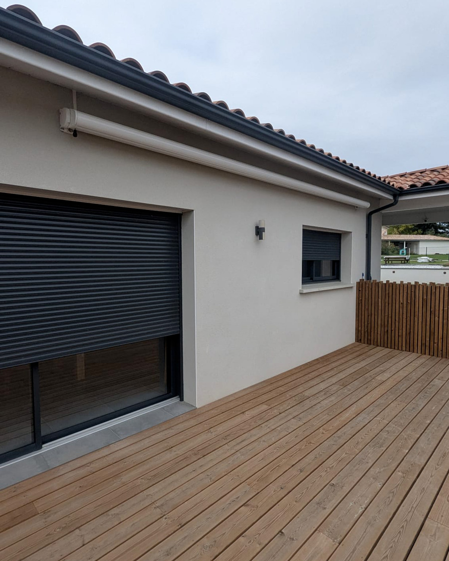 Store banne grande dimension à Saint-Geours-de-Maremme