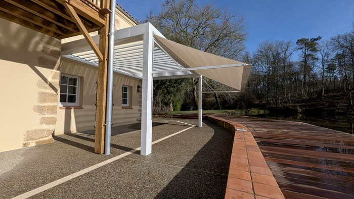 Pergola OPEN R2 avec store intégré